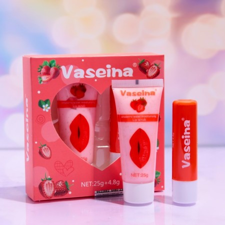 Lip's Set "Strawberries": Balm and Scrub