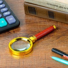 Classic magnifier in gold frame 6x, d = 6cm
