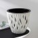 Kashpo for flowers with an insert "Inspiration", 7.5 l, white/black color
