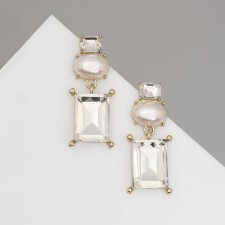 Earrings with pearls 