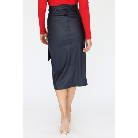 Leather skirt-pencil midi with a cut, size 42-3