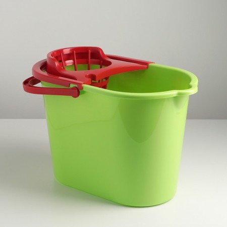 A bucket with an anneal "Classic", 10 l, color mix-10