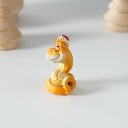 Polystone souvenir "Good snakes in the New Year's cap" mix 2.5x2.5x4 cm-4
