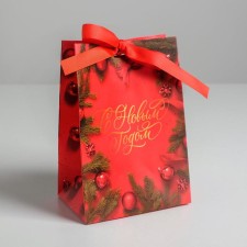 Gift package with a New Year tape, 13 x 19 x 9 cm, New Year