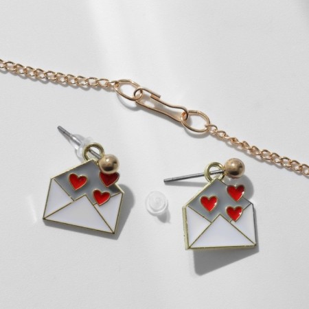 Headset 2 items: earrings, pendant "heart" message, red-white color in gold, 42 cm-1