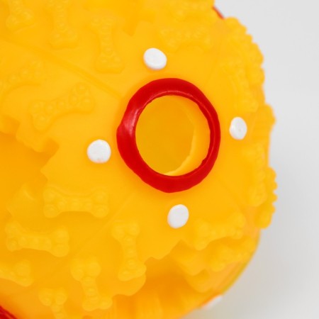 The croaking ball for dogs is large, hard, 9.5 cm, yellow-6