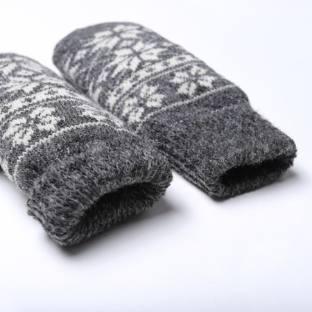 Women's mittens, gray color, size 20-22-2
