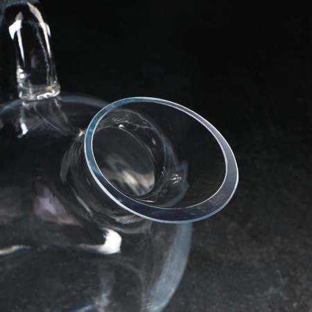 Glass decanter with a pen, 1.6 l, 33 × 13.5 × 17.5 cm-3