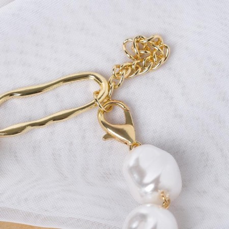 Baroque pearl bracelet with a circle, white color in gold, l = 18 cm-1