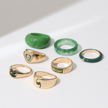 A set of rings 7 pieces Amour, green color in gold, 16-18 dimensions-1