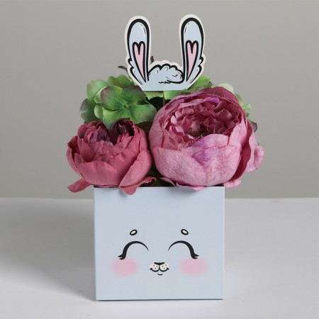 Box for flowers with the topper "Bunny", 10 x 10 x 12 cm-1