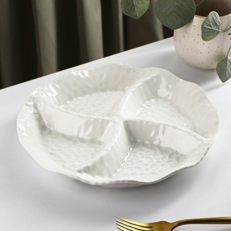 Menzhitsa ceramic 4 cells "Airiousness", 24 × 3.5 cm, white color