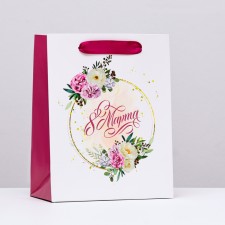 Laminated vertical package 
