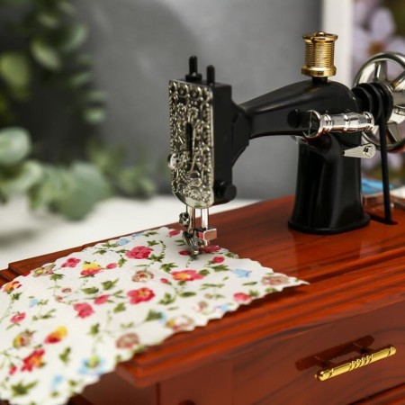 Casket Plastic Mechanical Mechanical "mother Sewing machine" 9.5x18x13.5 cm-2
