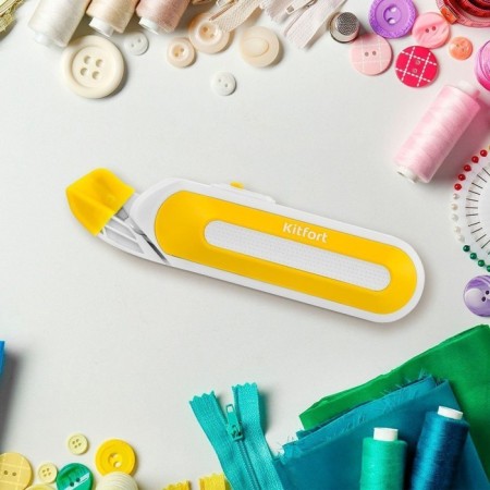 Electric scissors KitFort KT-6045-1, white-yellow color-3