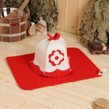 Set for a bath: a hat and a rug 