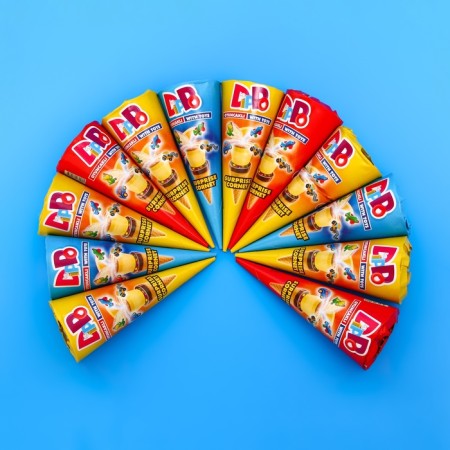 Vafley "Dippo Cornet", with a toy, chocolate, dragee, 25 g-1
