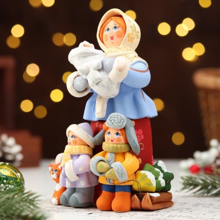 Kovrov toy "Baryshnya with children Winter", ceramics-1