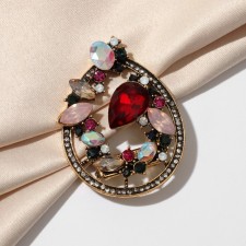 Clip for the scarf “drop” of grace, colored in black gold