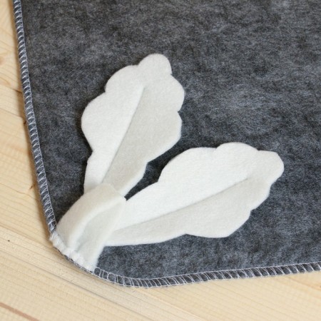 Bath and sauna rug "oak", gray felt, 33x50 cm-1
