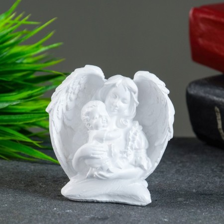 Figure "Angel with a baby" 4x6.5x7cm