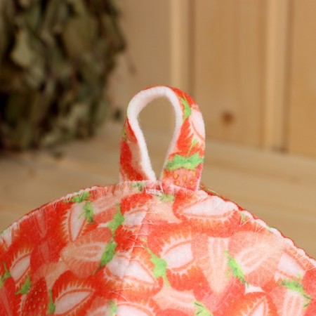 Set of Bathwood "Strawberry" (hat+mitten+rug)-3