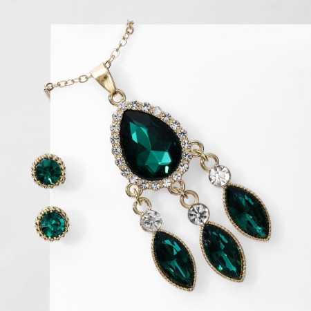 Set 2 objects: earrings, pendant "drops" quartet, green-white color in gold, 48 cm