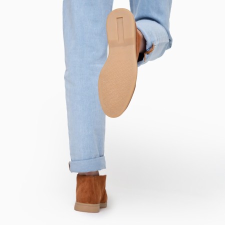 Mokasins are female, dark beige, size 37-6