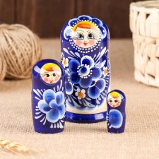 Nesting doll 3 puppet 