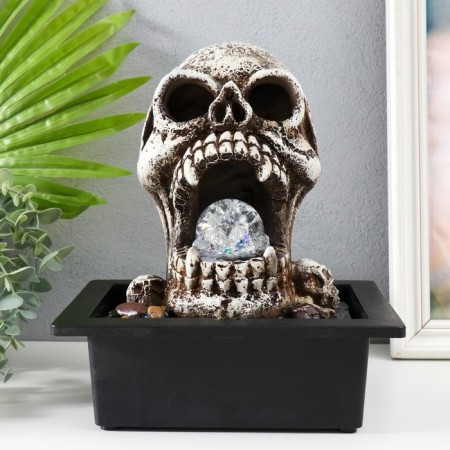 The desktop fountain from the network, the backlight "Skull with fangs" 28x17.5x23 cm