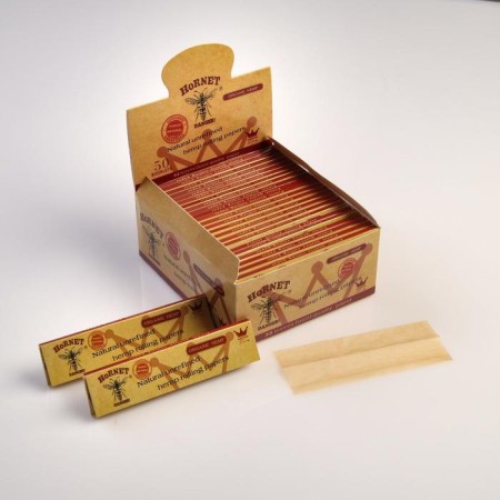 Cigarette paper, 10.7 x 4.2 cm, 32 sheets