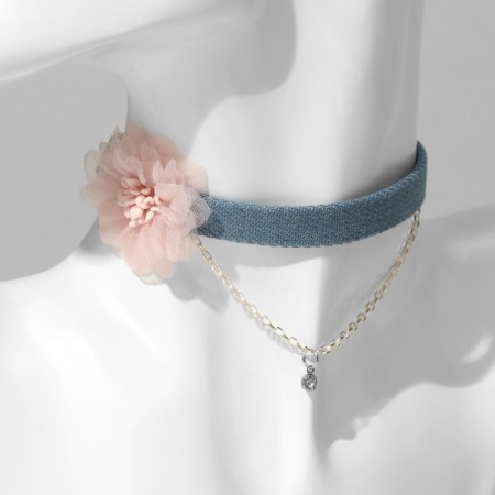 Choker "jeans" is a delicate flower, the color is pink-blue, 36 cm