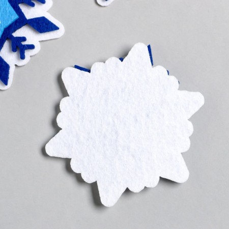Decor for the creativity of the felt "Carved snowflake" 7x7 cm-1