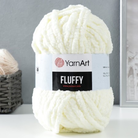Yarn "Fluffy" 100% micropoliester 70m/150g (711 dairy)