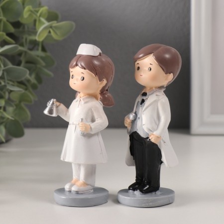 Polystone souvenir "A doctor with a phonondoscope and a nurse with a minzurka" set 2 pcs 3.5x4x11 cm-3