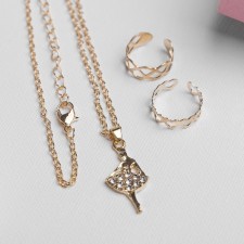 Set of children's “chosen” 3 subjects: pendant 40 cm, 2 rings, ballerina, white color in gold
