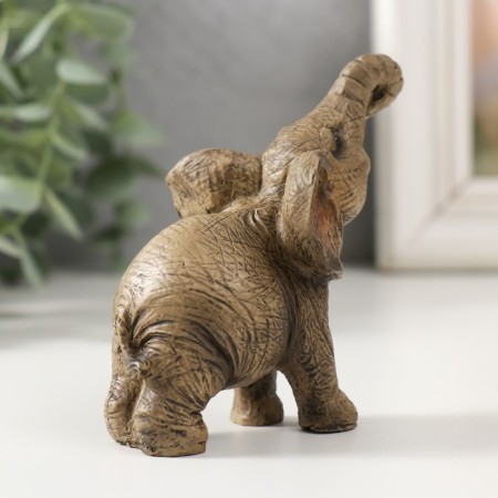 Souvenir Polystone "Elephant on a Watering" 7x5.5x6.5 cm-1