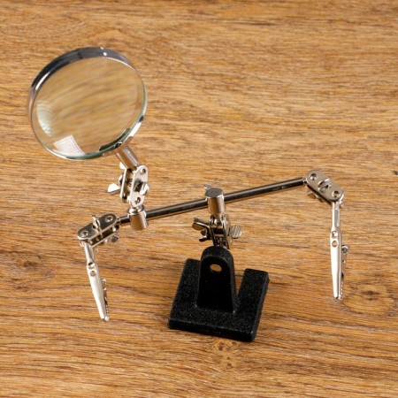The third hand for soldering 4x d = 60mm, 15*15*15cm
