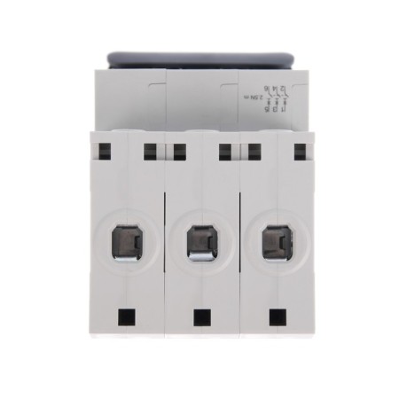 The circuit breaker SE CITY9 SET, B, 6A, 3P, 4.5 KA, 400 V-3