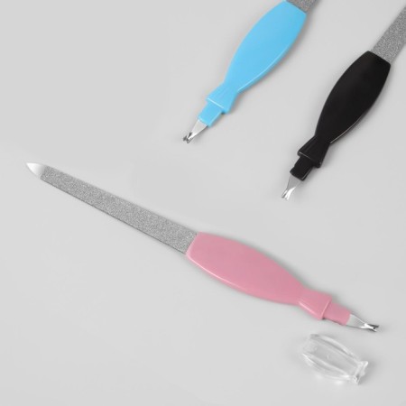 Metal peel-trimmer for nails, curly handle, with a protective cap, 17 cm, color mix-1