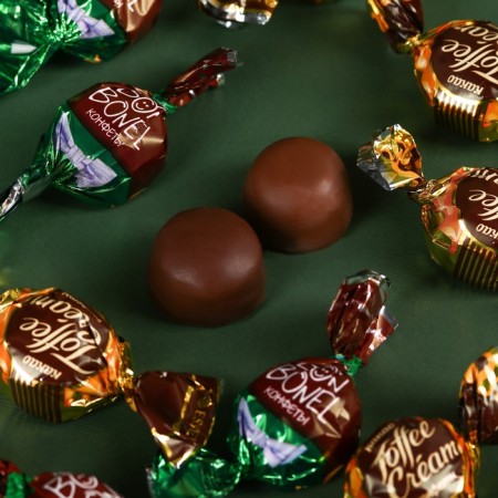 Gift set with two types of sweets "February 23"-2