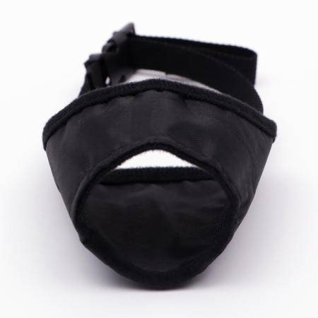 The muzzle is textile, size 4 (length on the nose is 5 cm, muzzle 23 cm), black-6