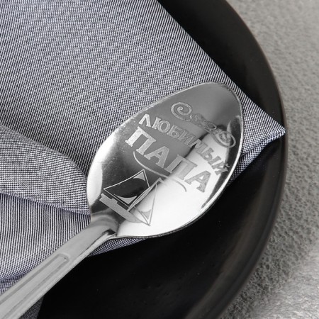 A teaspoon spoon with an engraving “Favorite Dad”, on a gift postcard, 3 x 14 cm.-3