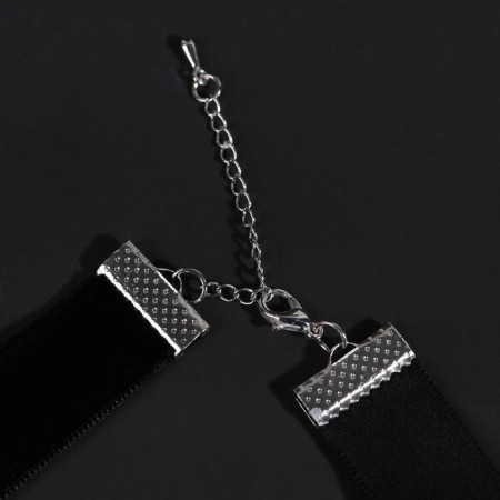 Choker "Strazinka" circle, white color in silver, 33 cm-1