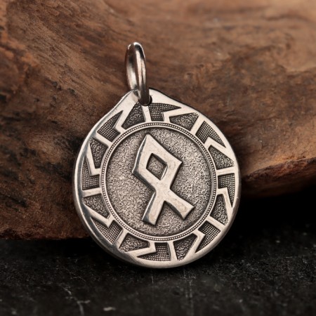 The Scandinavian amulet "Runa Obzed in the Sunny Circle," 5 g, 20x22 mm