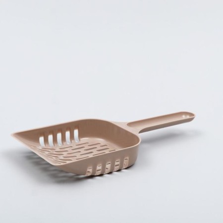 A scoop for cleaning a cat toilet, beige-1