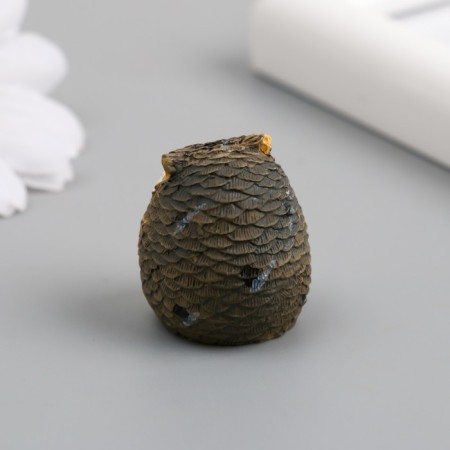 Polystone souvenir "Forest Council" 2.5x2.5x3 cm-2