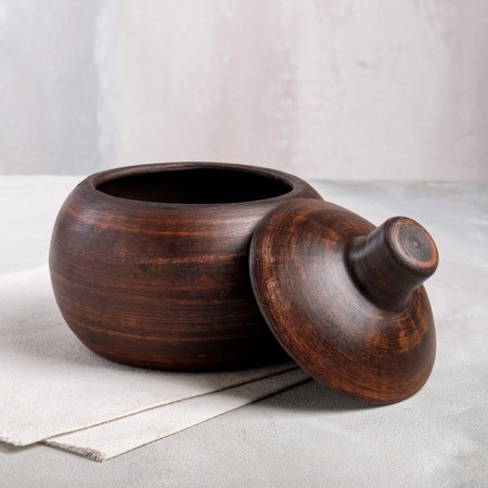 A baking pot with a lid "Lotus", smooth, red clay, 0.7 liters-1