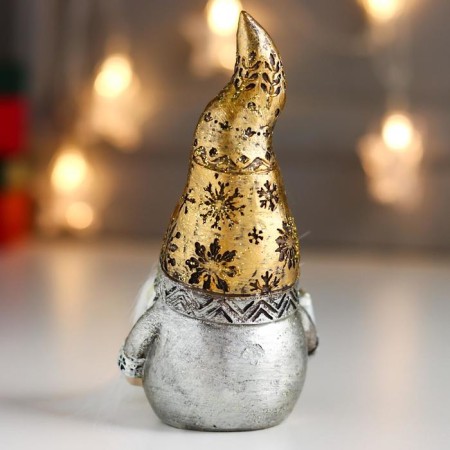 Polystone souvenir "Grandfather Frost in a gold cap, with a gift" 14.5x7x8.5 cm-3
