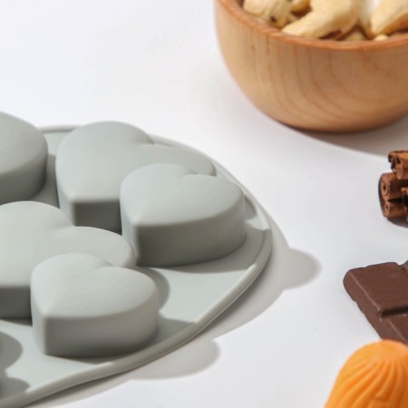 Lumour, silicone, 20.5 × 19 × 2 cm, 9 cells, MIX color.-1